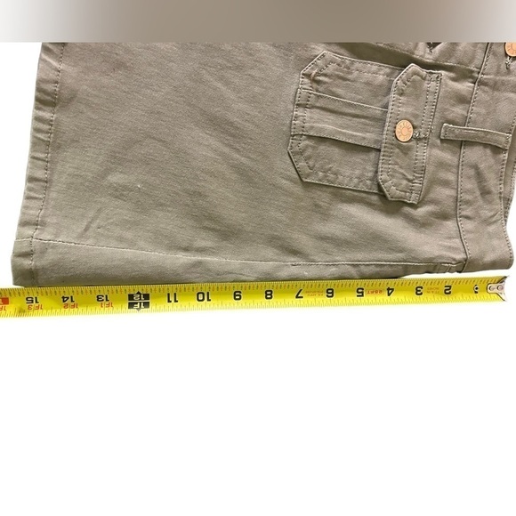 Celebrity Pink Olive Green Button Up Mini Skirt • Used • Size: XSmall​ - Picture 4 of 8